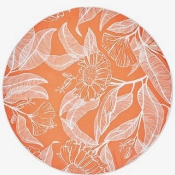 Summer & Rose Outdoor Roundie - Picture 1 of 4